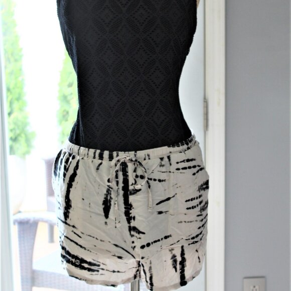 Catalina Women's Black One Piece Swimsuit 2X (18W-20W) - Picture 6 of 8